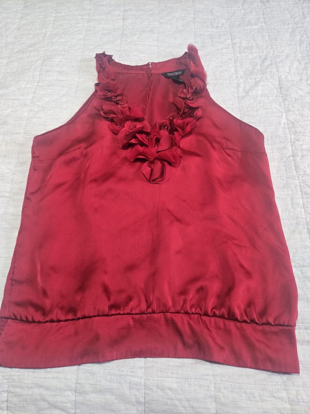 White House Black Market Red Floral Detail Sleeveless Satin Blouse